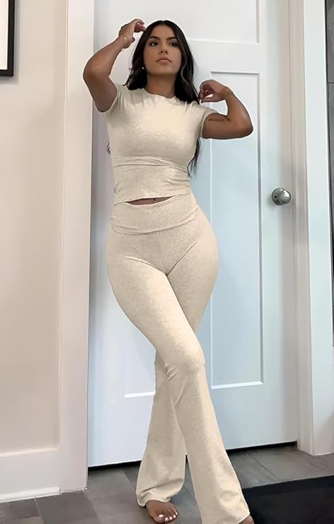 Women's 2-Piece Crop Top and Flare Pants Set – Short Sleeve Lounge & Streetwear Outfit